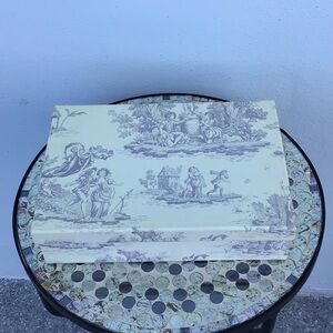 Decorative Toile Pattern Notecard Paper and Envelope Set with Box